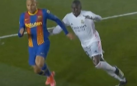 kaiyun体育-科曼赛后坚称点球没判到底是不是耍赖？