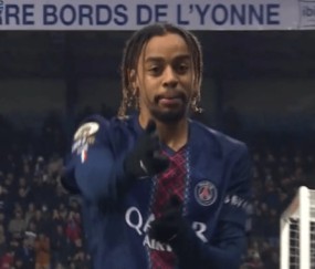 kaiyun体育-攻入制胜球，巴尔科拉当选欧塞尔vs巴黎全场最佳球员