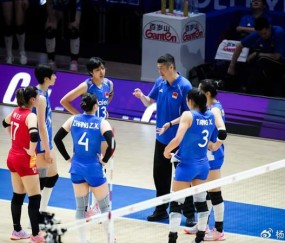 开云体育-赵勇罕见情绪失控咆哮女排姑娘：你们越打越闷，怕什么输了算我的|中国女排|世界女排联赛|捷克女排|加莫娃|卡尔波利_新浪体育_新浪新闻